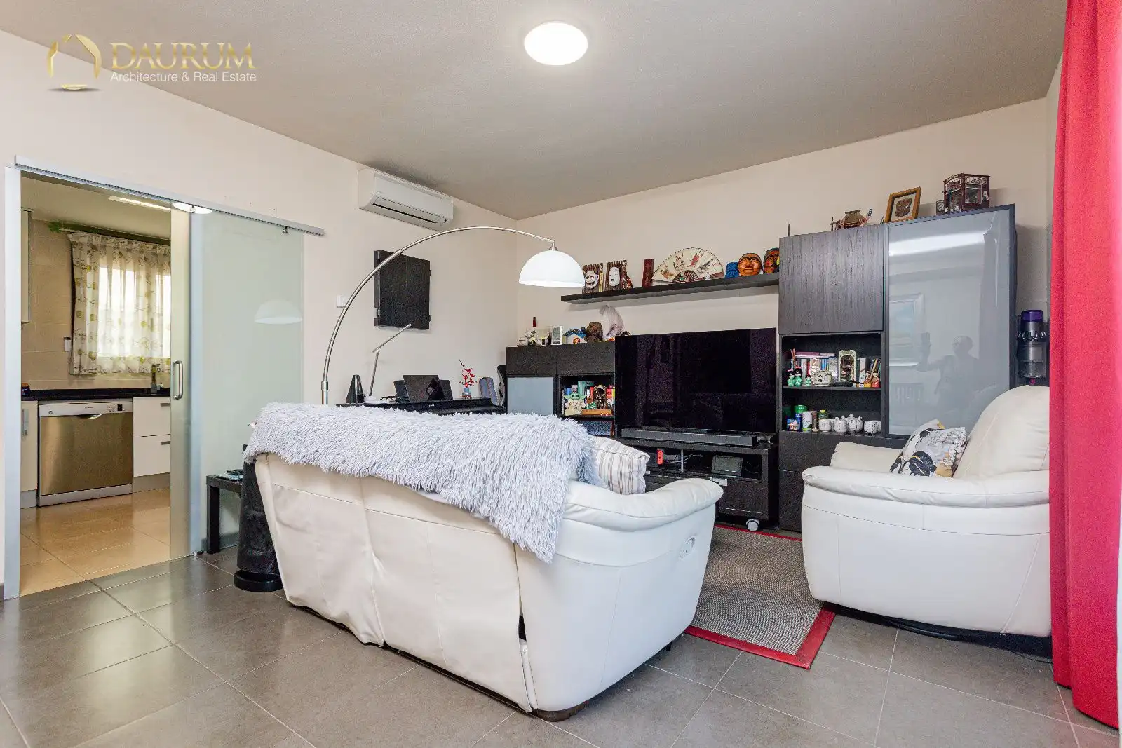 Sala de estar de Casa adosada en venta en Meco con Aire acondicionado, Calefacción y Jardín privado