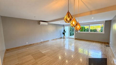 ESTUDIO HOME MADRID presenta este magnífico chalet de 233 m², ubicado en una de las urbanizaciones más exclusivas y consolidadas., imatge 2