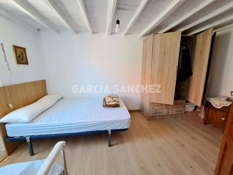 Houses for sale in Outes  with Furnished
