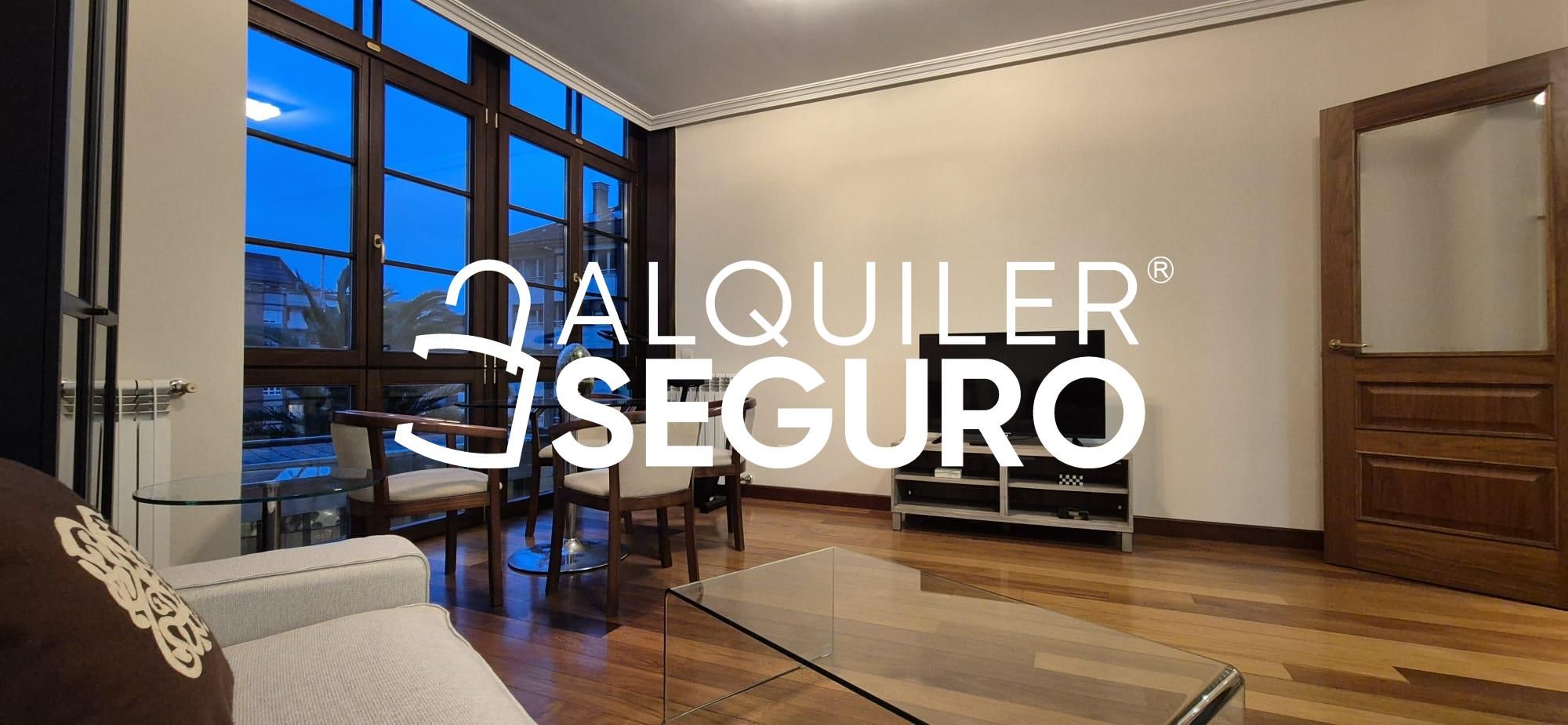 Sala de estar de Loft de alquiler en Oviedo  con Calefacción, Trastero y Amueblado