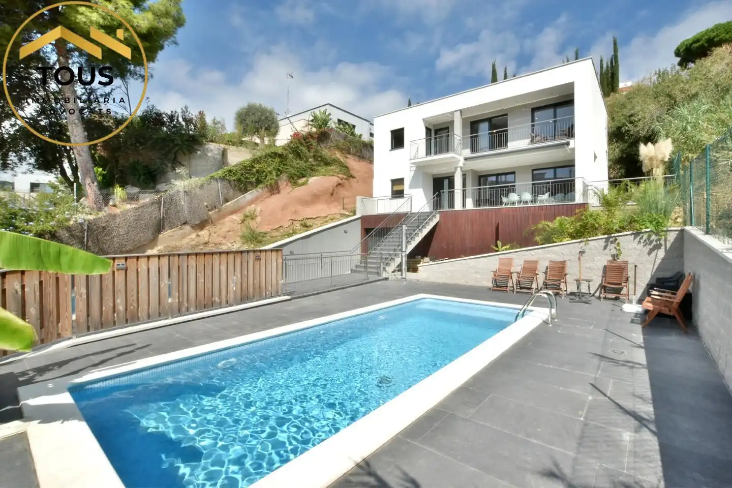Piscina de Casa o xalet en venda en Calella amb Aire condicionat, Calefacció i Jardí privat