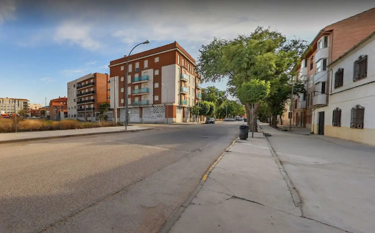 Buildings for sale in Calle CARDENAL REIG, Centro de Especialidades