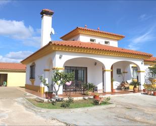 Vista exterior de Casa o xalet en venda en Villablanca amb Aire condicionat, Jardí privat i Terrassa