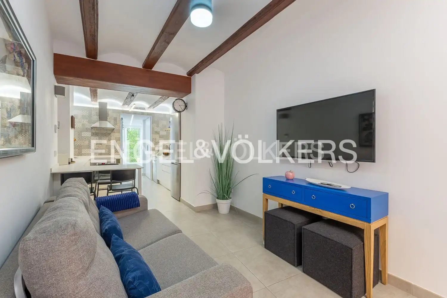 Sala d'estar de Apartament de lloguer en Valencia amb Aire condicionat, Calefacció i Moblat