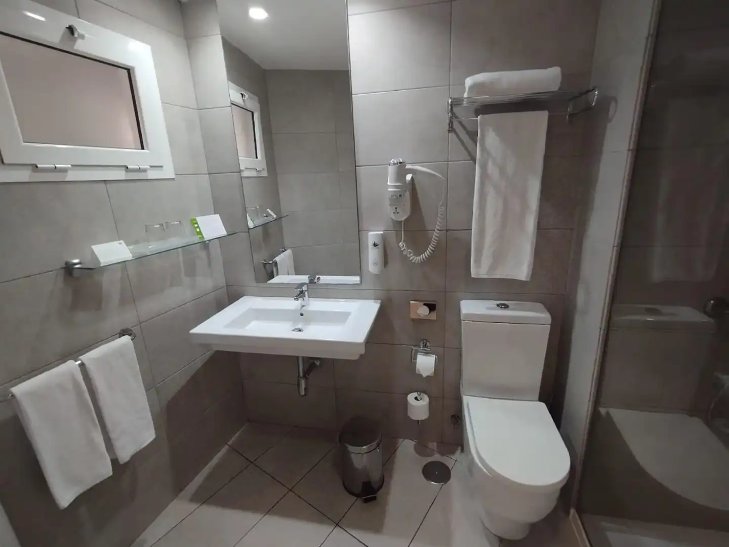 Baño de Apartamento en venta en San Bartolomé de Tirajana con Balcón y Piscina comunitaria