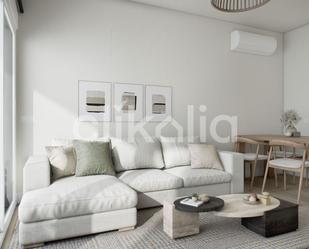 Living room of Flat for sale in  Sevilla Capital  with Air Conditioner and Terrace