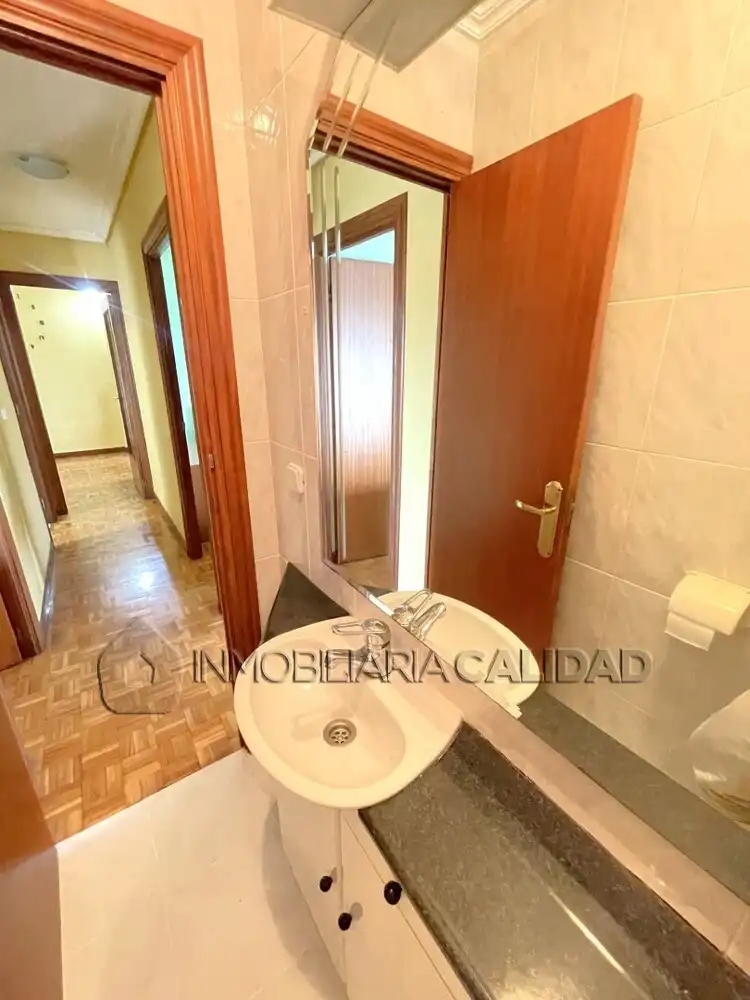 Bedroom of Flat for rent in Burgos  with Heating and Furnished