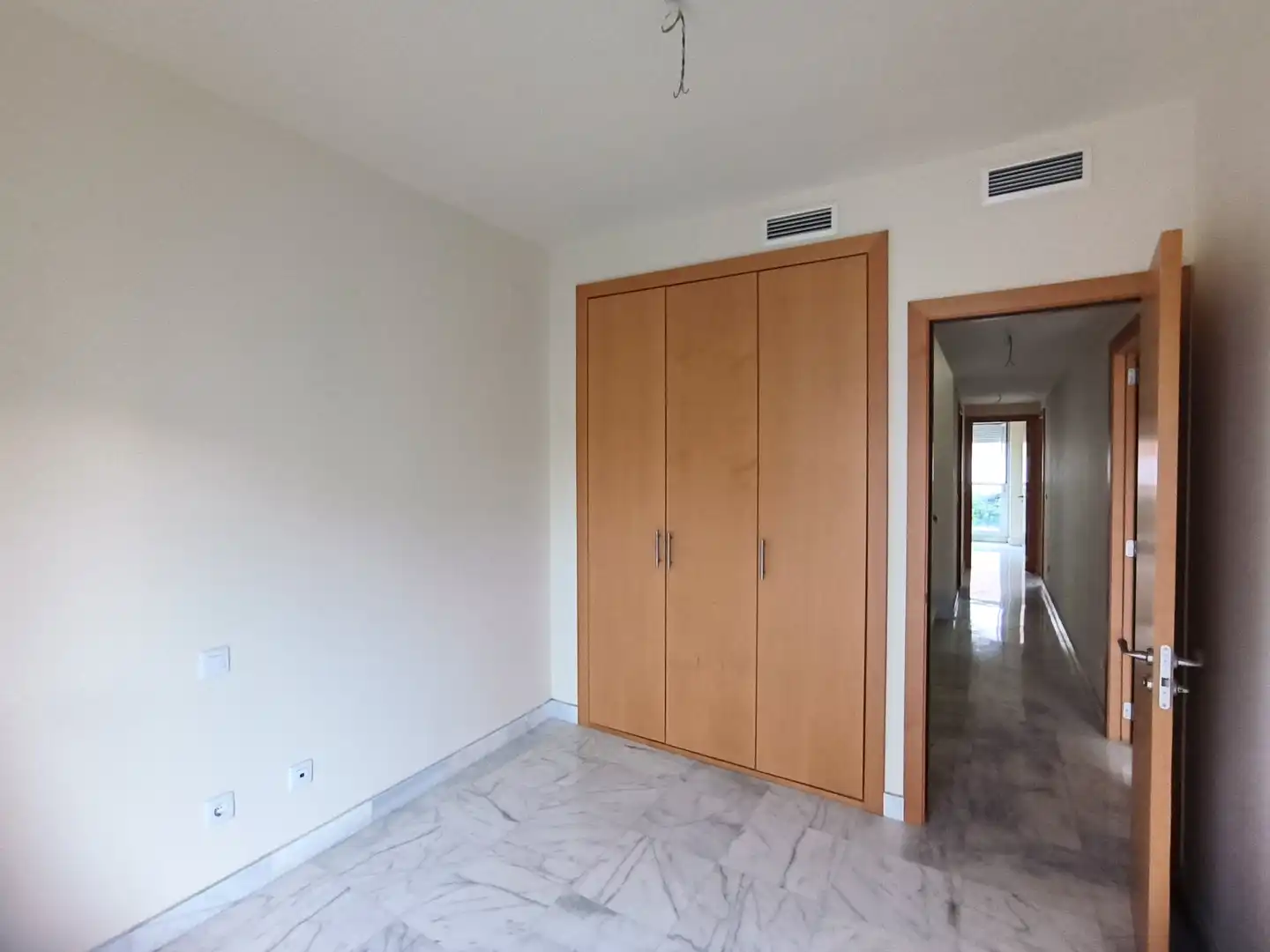 Casa adosada en venta en Espartinas con Terraza