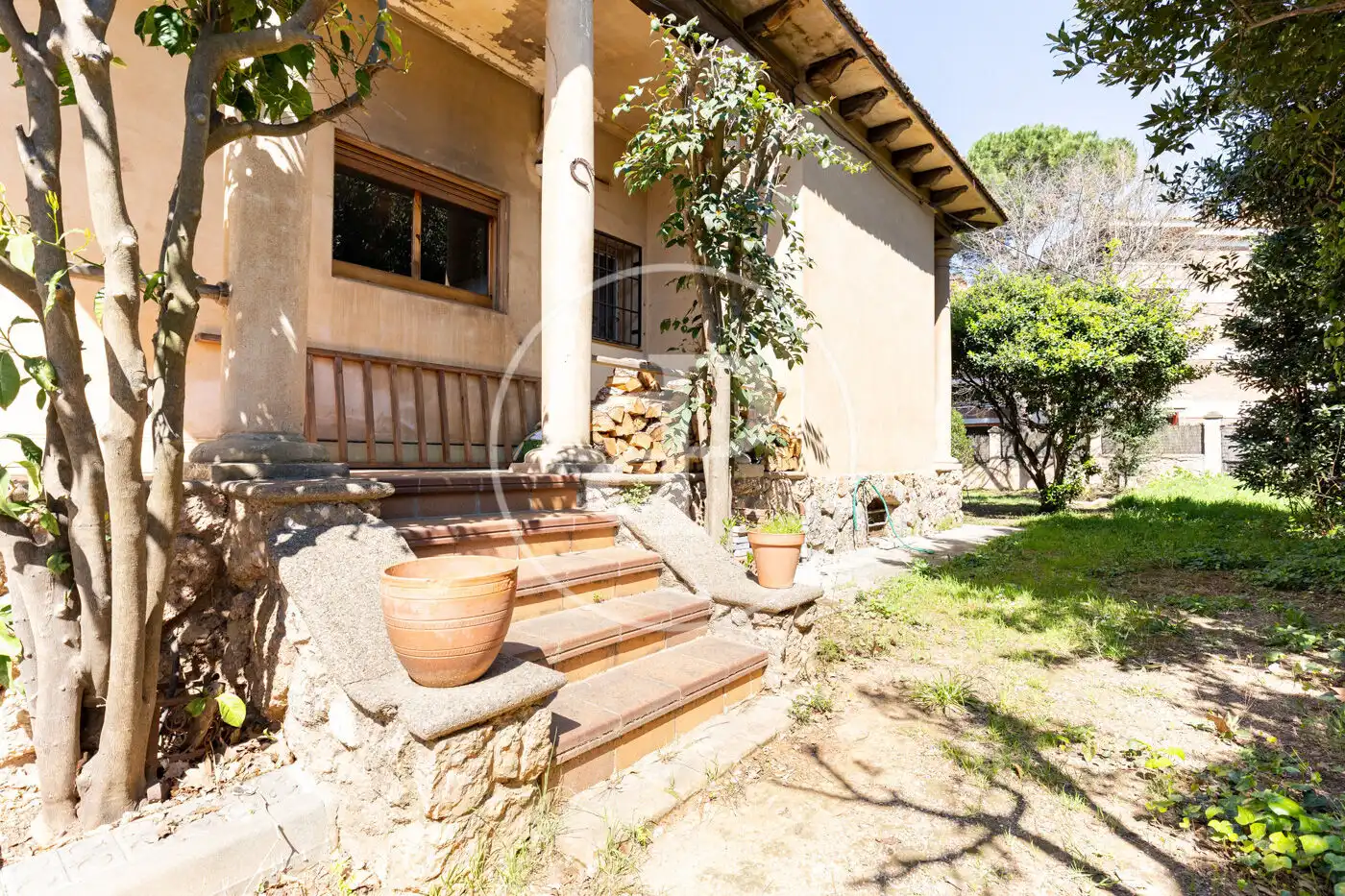 Houses for sale in Carrer d'Àngel Guimerà, L'Eixample