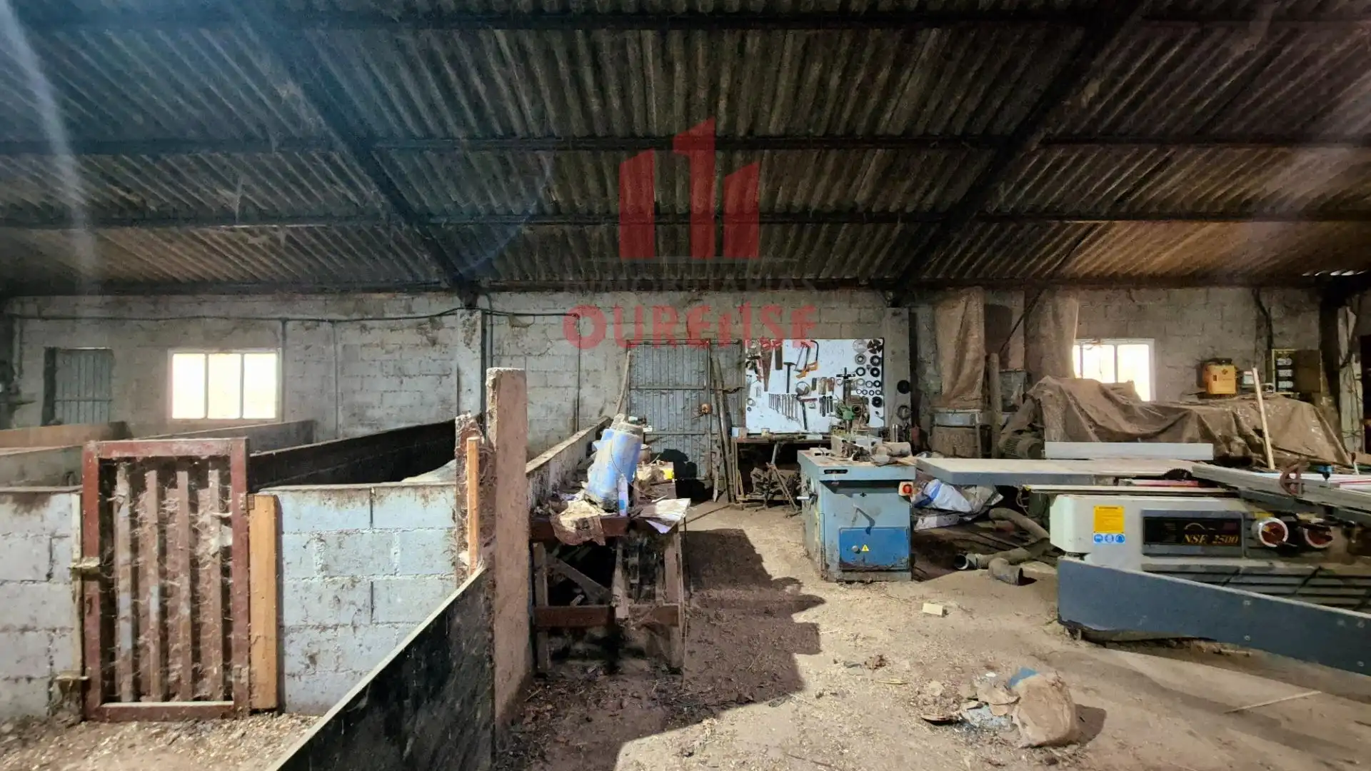 Industrial buildings for sale in Amoeiro