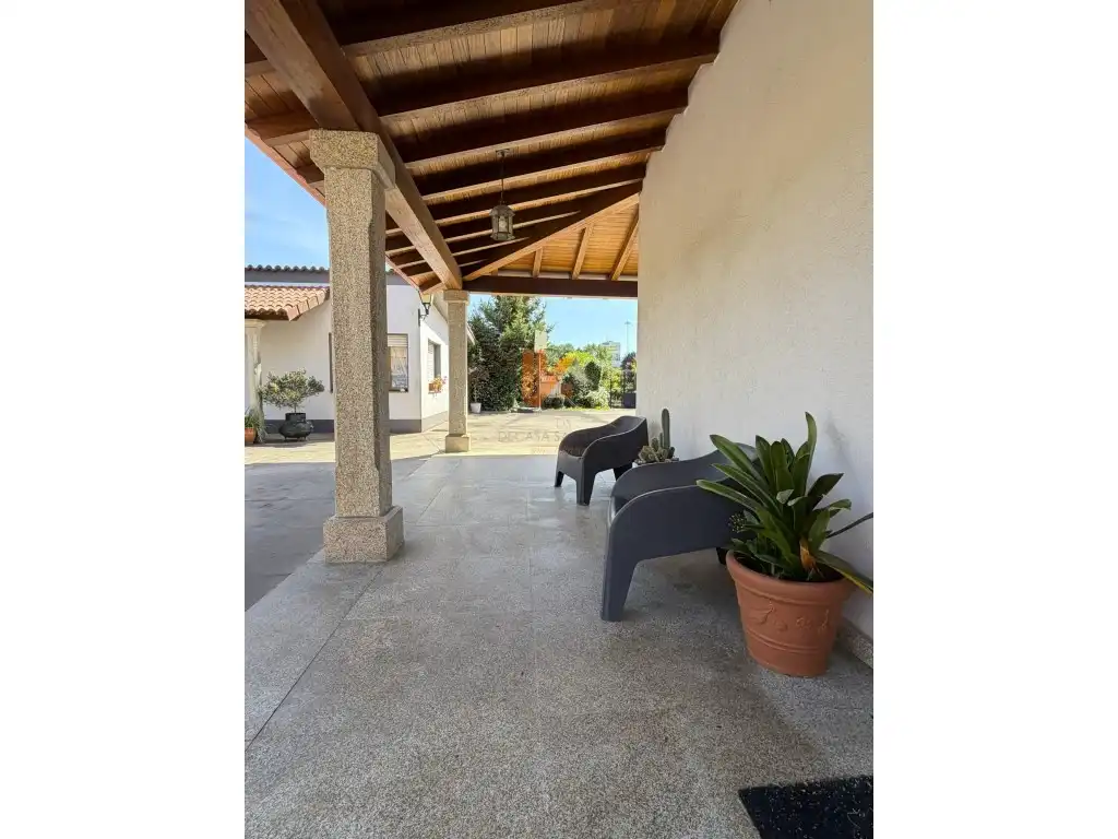 Terrassa de Casa o xalet en venda en Santiago de Compostela  amb Jardí privat i Terrassa