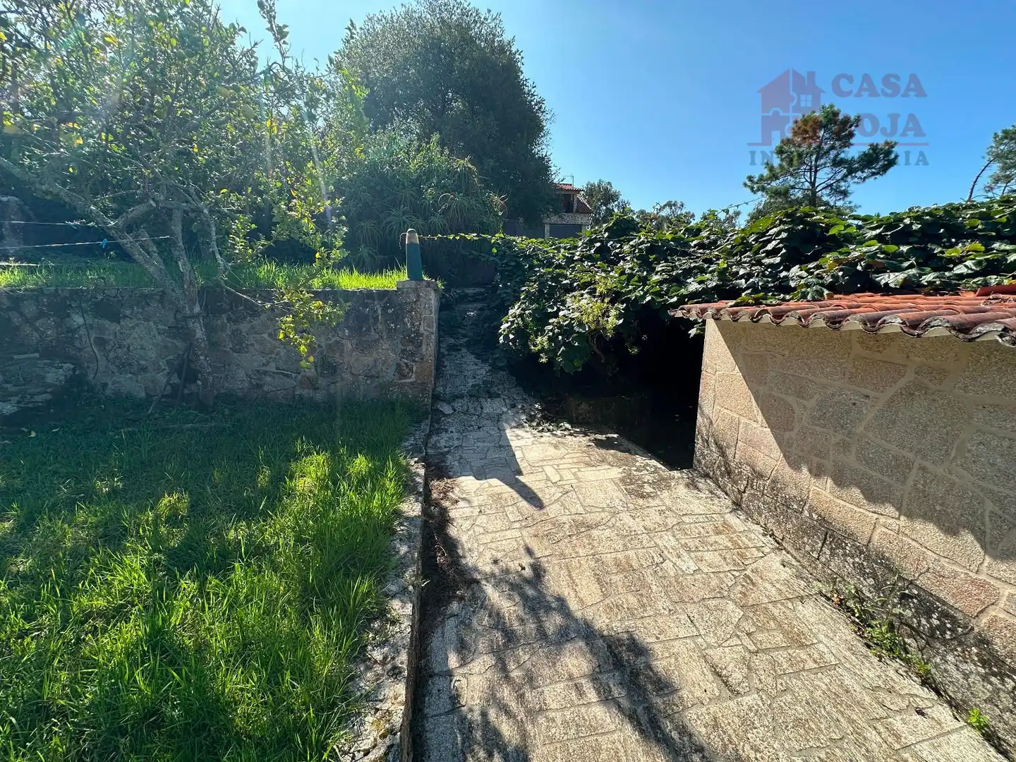 Garden of Houses for sale in Cangas   with Air Conditioner, Heating and Terrace