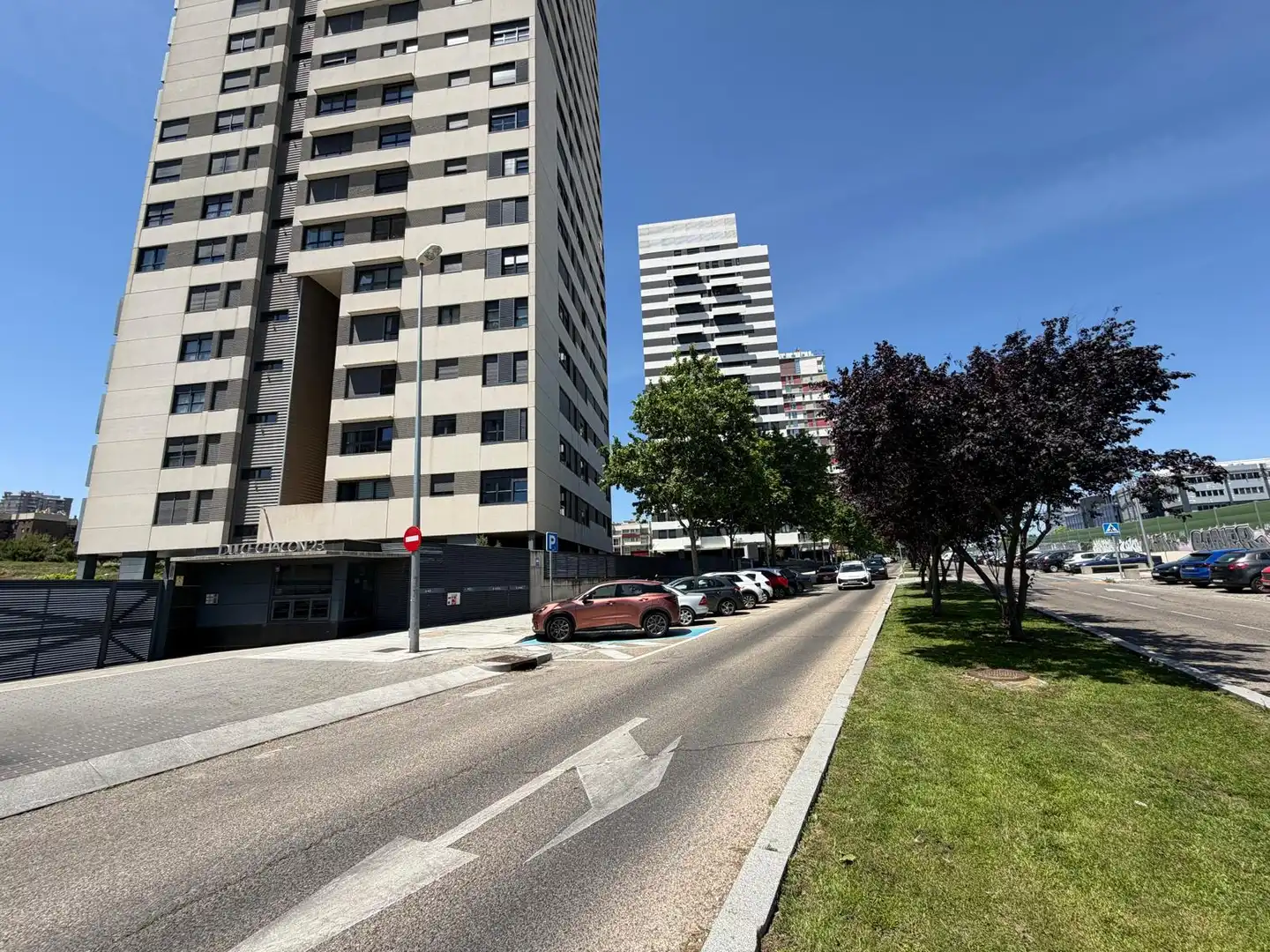 Vista exterior de Garatge en venda en Madrid amb Alarma