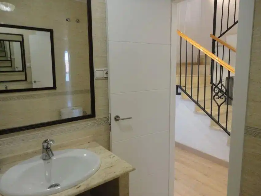 Bathroom of Houses for sale in Málaga  with Air Conditioner, Terrace and Community pool