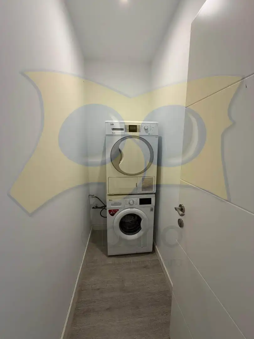 Bathroom of Flat for rent in Salamanca  with Heating, Parquet flooring and Oven