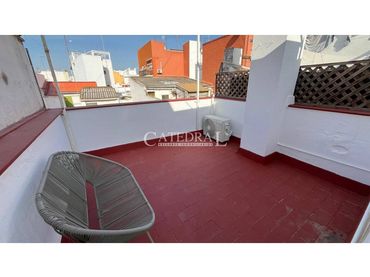 Piso con balcón en alquiler en Calle Goles