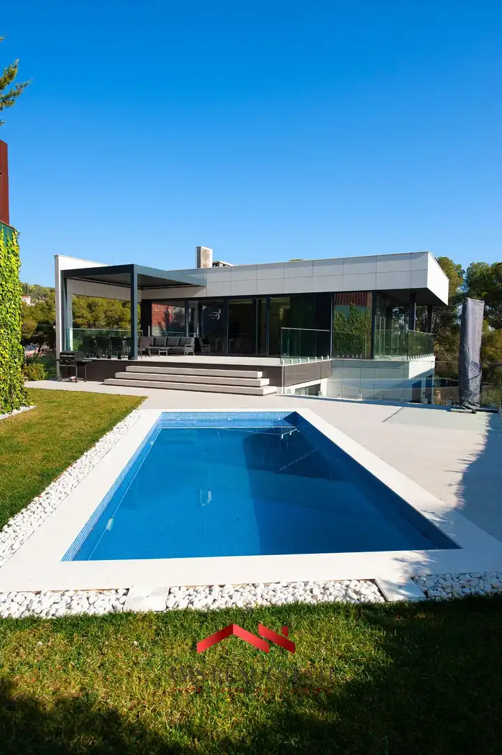 Casa amb terrassa en venda a Carrer Carrer de la Noguera, imagen 3