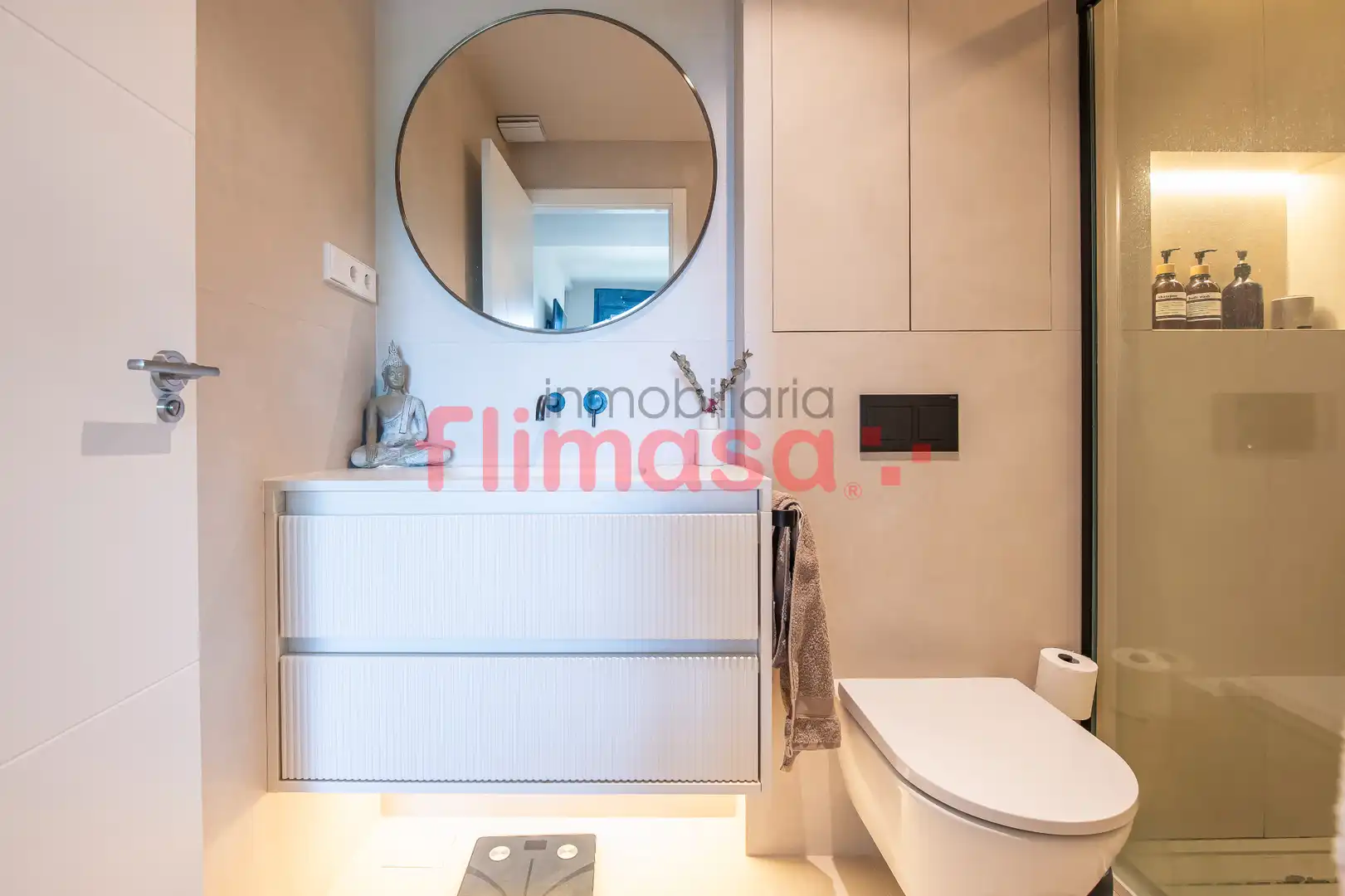 Bathroom of Flat for sale in Boadilla del Monte  with Air Conditioner, Heating and Terrace