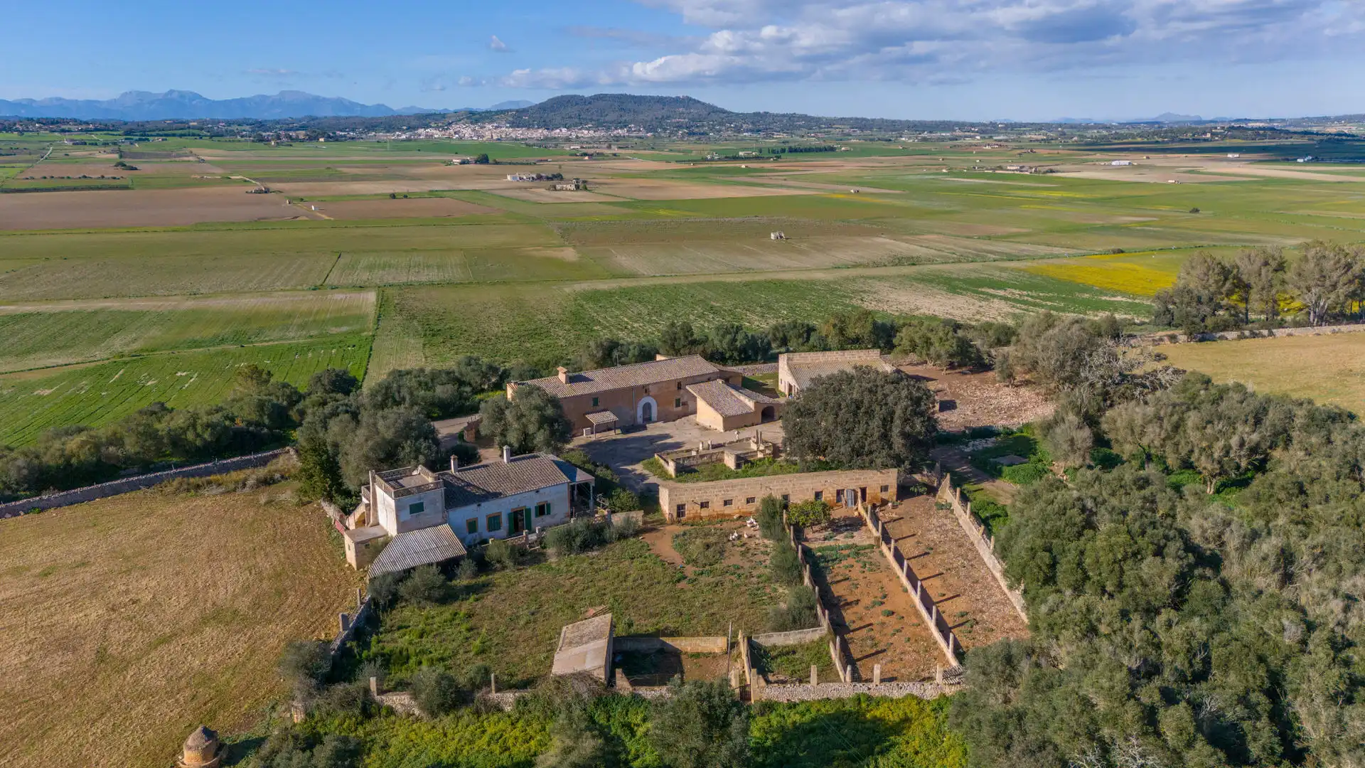 Vista exterior de Finca rústica en venta en Vilafranca de Bonany con Terraza, Trastero y Balcón