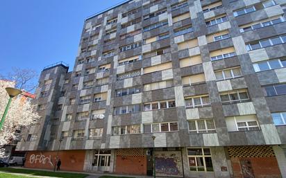 Vista exterior de Pis en venda en Burgos Capital amb Terrassa i Balcó