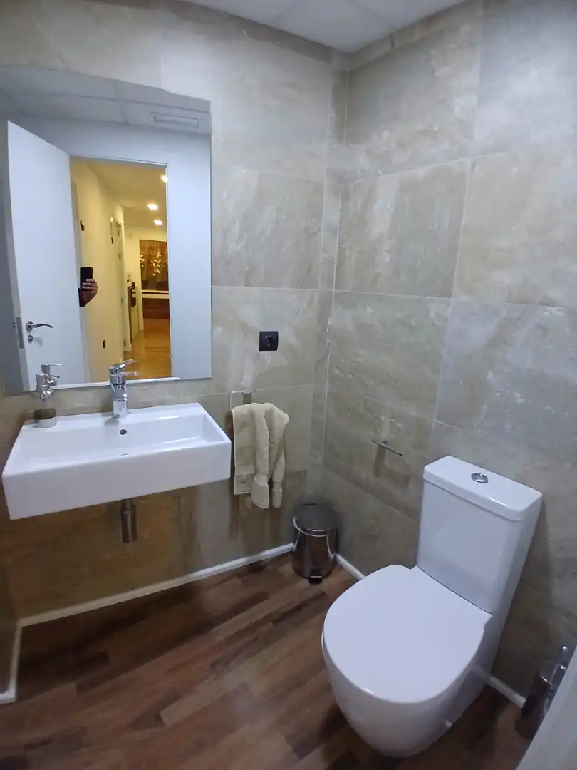 Baño de Piso en venta en Huelva con Aire acondicionado