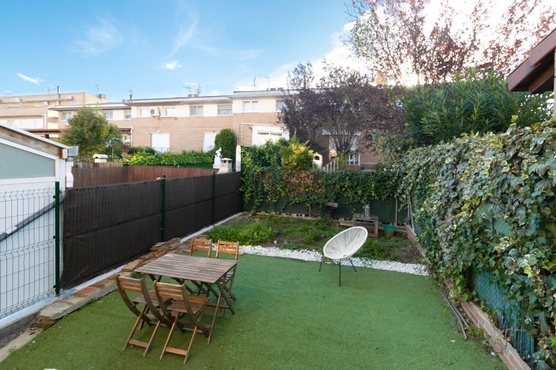 Jardí de Casa o xalet en venda en Zizur Mayor / Zizur Nagusia amb Calefacció, Jardí privat i Traster