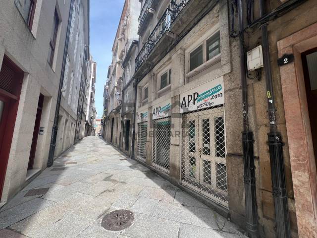 Local comercial en Alquiler en Casco Viejo