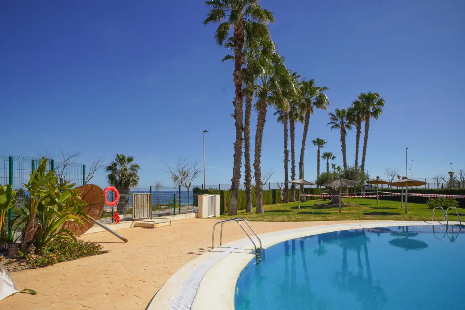 Apartment with pool for sale in Torre de la Horadada, imagen 2