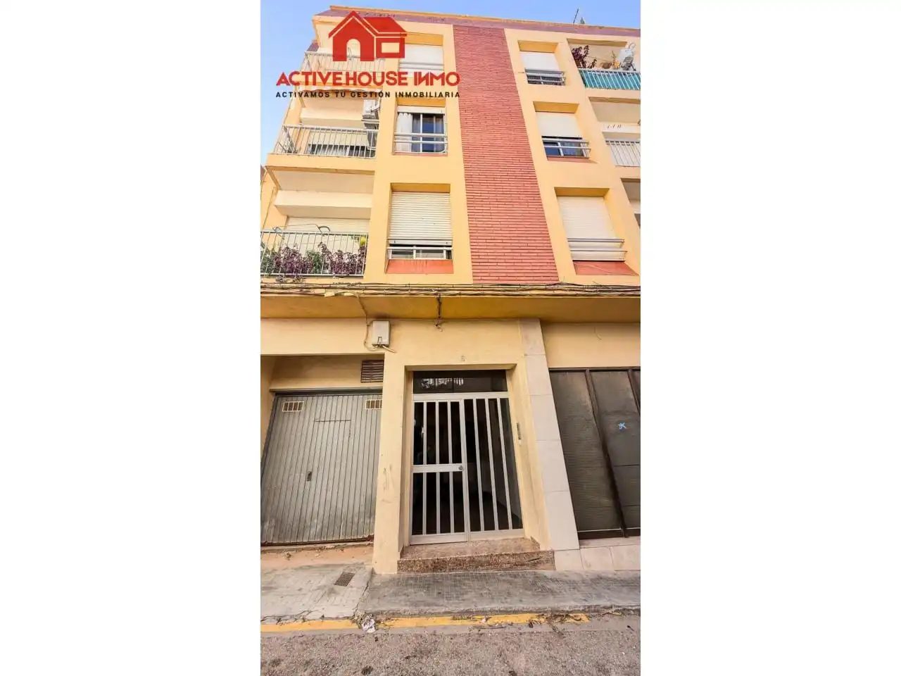 Außenansicht von Wohnung zum Verkauf in Santa Bàrbara