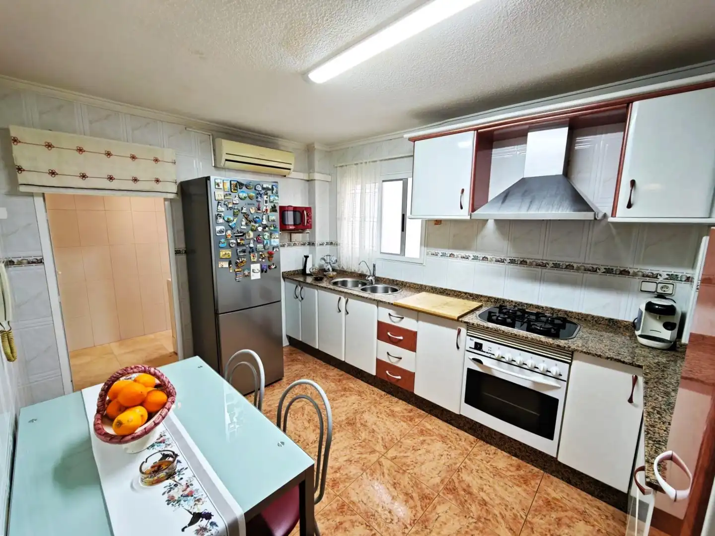 Cocina de Piso en venta en Elche / Elx con Terraza, Amueblado y Balcón