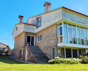 Exterior view of House or chalet for sale in Nigrán  with Heating, Private garden and Parquet flooring