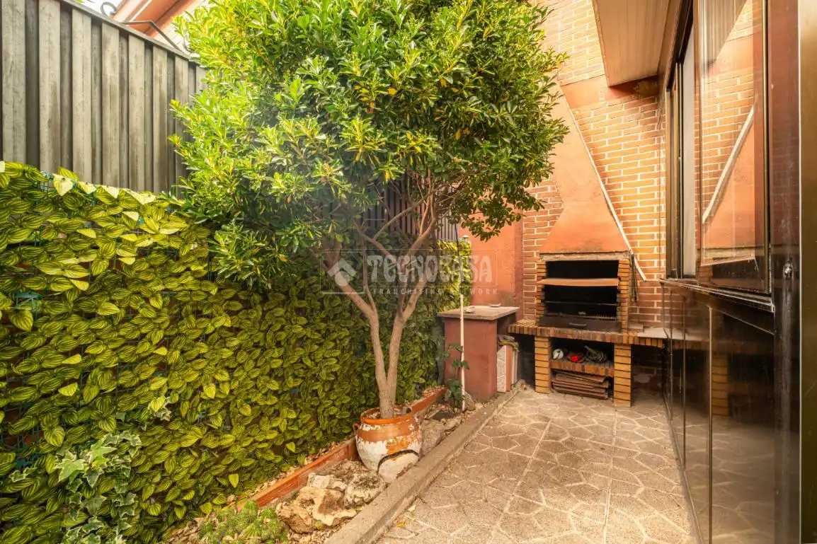 Jardín de Casa adosada en venta en Arganda del Rey con Aire acondicionado y Amueblado