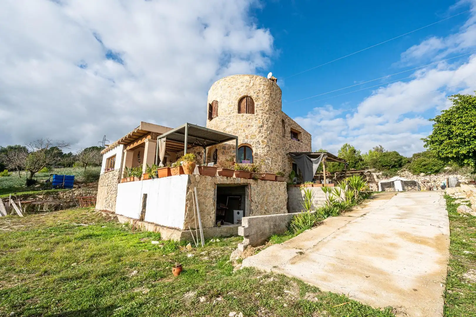 Exterior view of Country homes for sale in Manacor