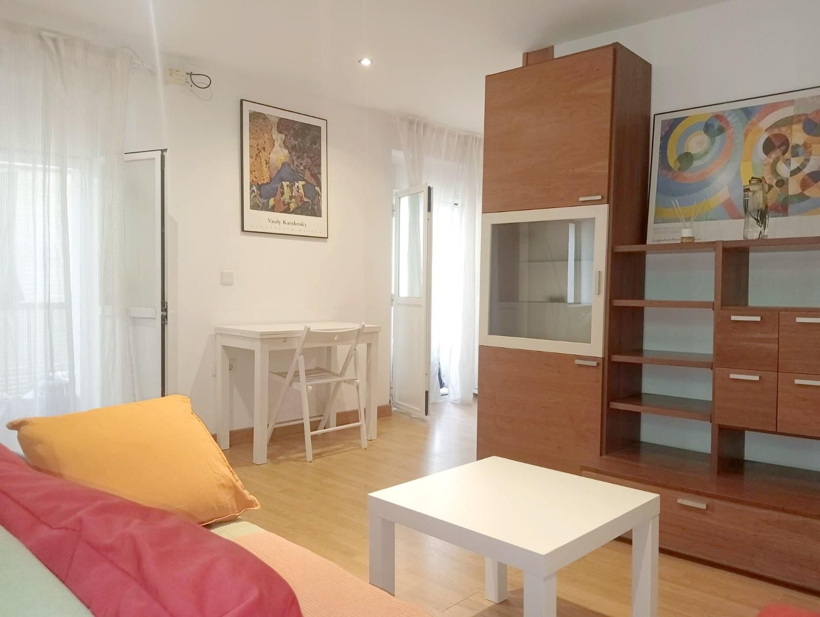 Living room of Study to rent in  Cádiz Capital  with Air Conditioner