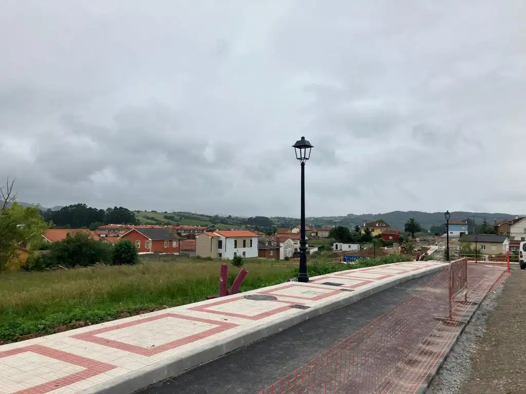 Vista exterior de Residencial en venda en Muriedas