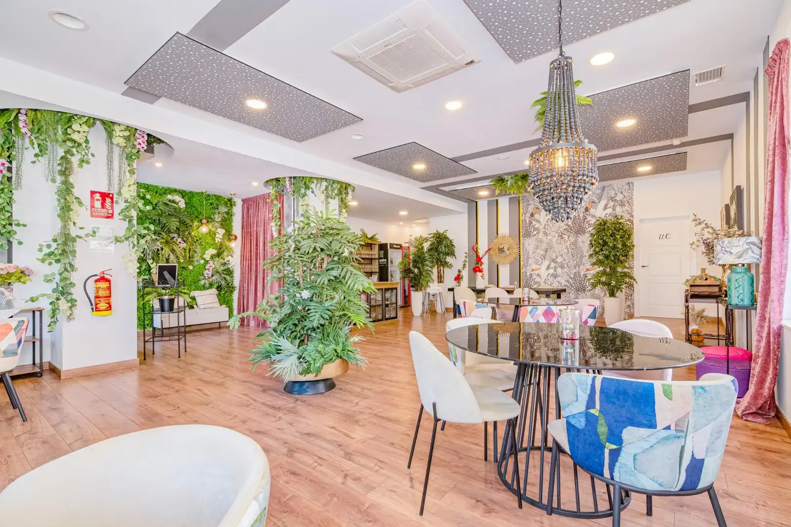 Comedor de Local en traspaso en Granada con Aire acondicionado y Amueblado