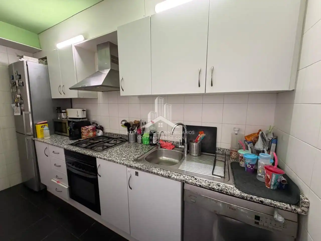 Cocina de Piso en venta en Castellón de la Plana / Castelló de la Plana con Balcón y Alarma