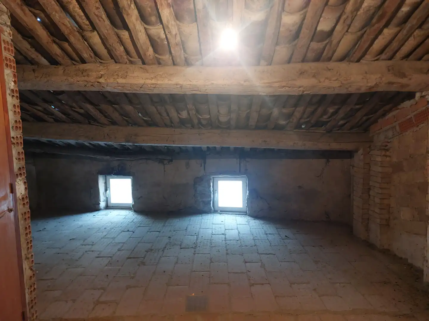 Houses for sale in Tornabous  with Air Conditioner, Heating and Private garden