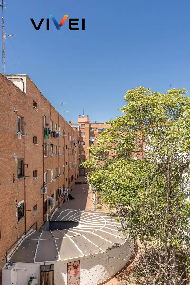 Exterior view of Flat for sale in Madrid  with Heating