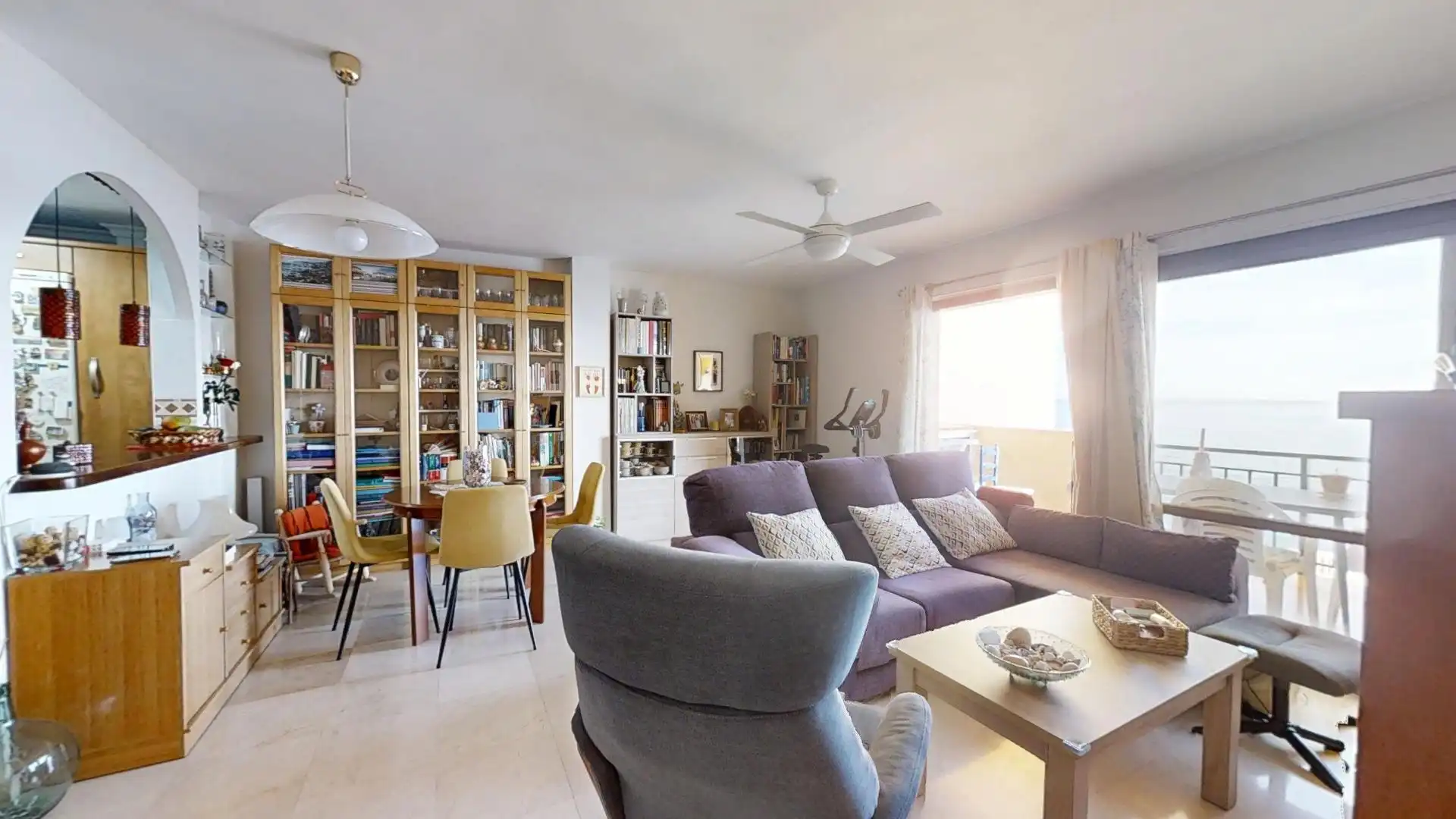 Living room of Flat for sale in Benalmádena  with Private garden, Terrace and Balcony