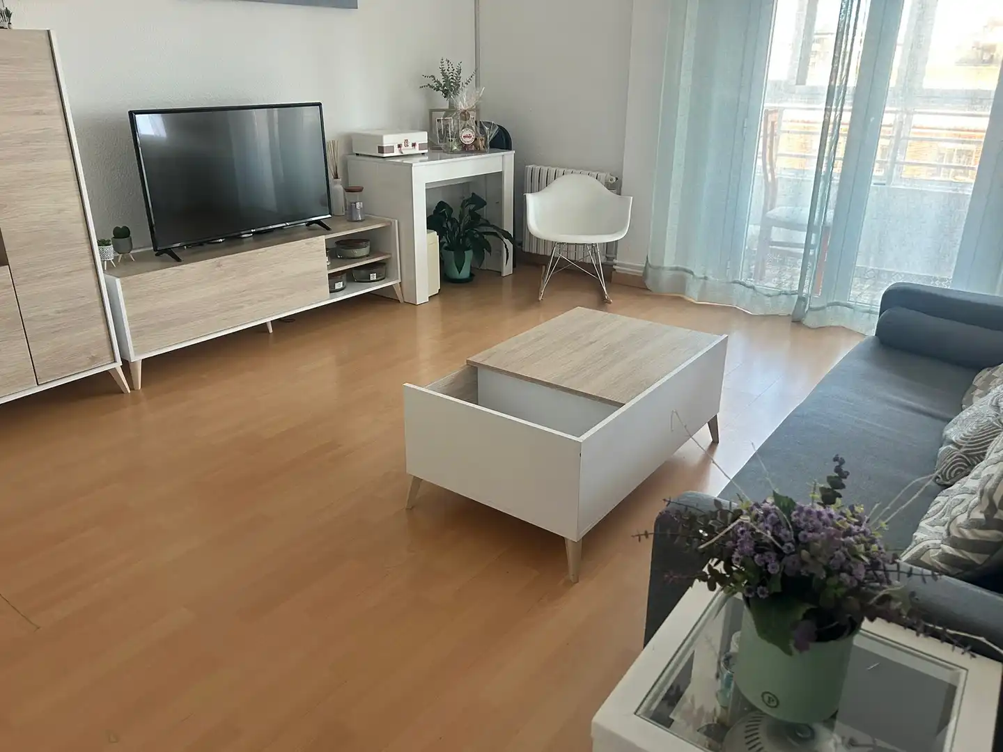 Sala d'estar de Pis en venda en Huesca amb Aire condicionat, Calefacció i Terrassa
