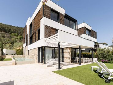 Casa con balcone in affitto a N/A