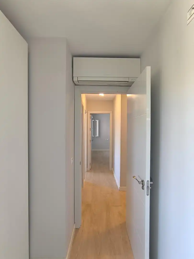 Wohnung zur Miete in Málaga mit Klimaanlage, Privatgarten und Terrasse