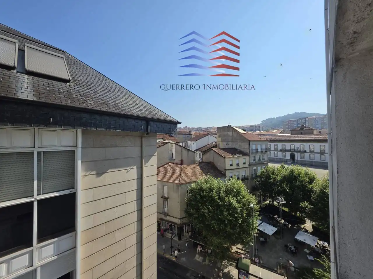 Außenansicht von Wohnung zur Miete in Ourense Capital  mit Heizung, Terrasse und Abstellraum