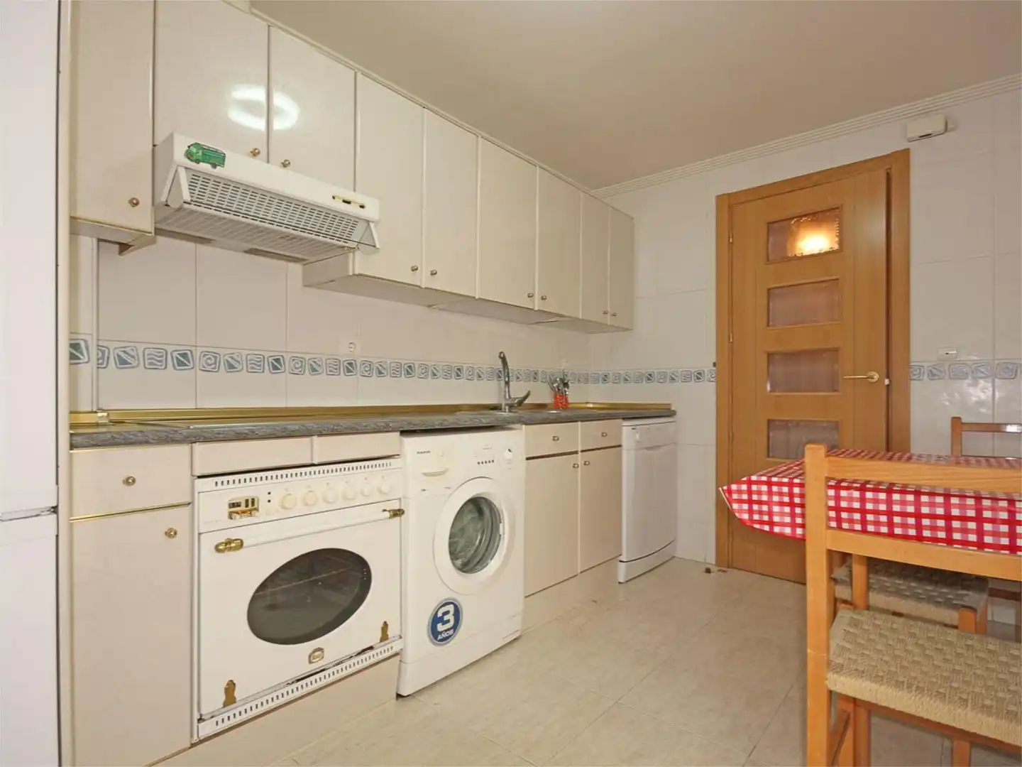 Kitchen of Flat for rent in Salamanca  with Heating, Terrace and Furnished