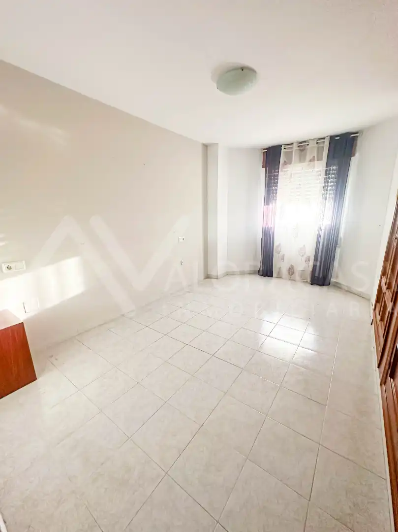 Bedroom of Flat for sale in Málaga  with Air Conditioner, Terrace and Community pool