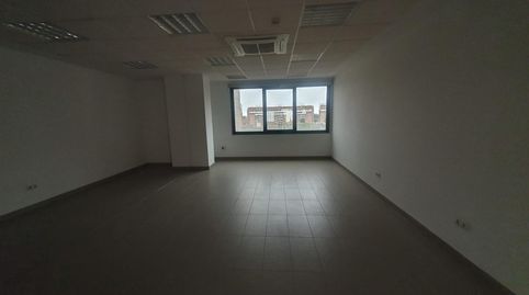 PLANTA DE OFICINA DISPONIBLE EN EL EDIFICIO PORTASEVILLA