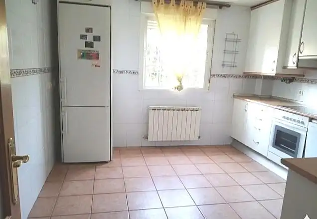 Cocina de Casa adosada en venta en El Álamo con Aire acondicionado, Calefacción y Jardín privado