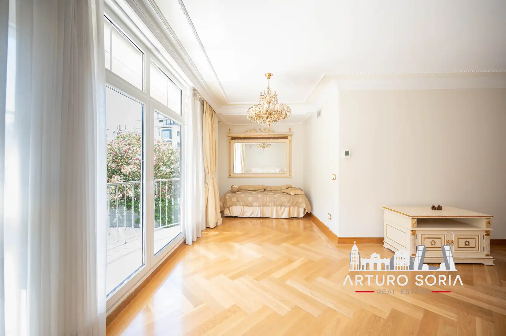 Schlafzimmer von Wohnung zur Miete in Madrid mit Klimaanlage, Heizung und Terrasse