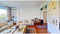Living room of Flat for sale in  Barcelona Capital  with Air Conditioner, Heating and Parquet flooring